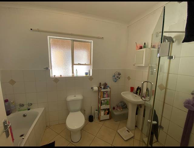 1 BEDROOM FLAT FOR SALE IN RENSBURG